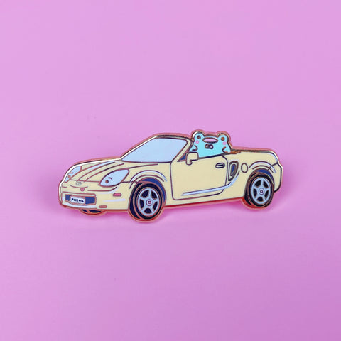 Rainylune Yellow Frog Car Pin