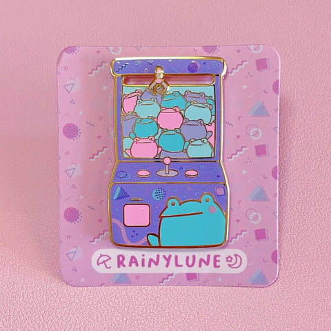 Rainylune Retro Frog Claw Machine Pin