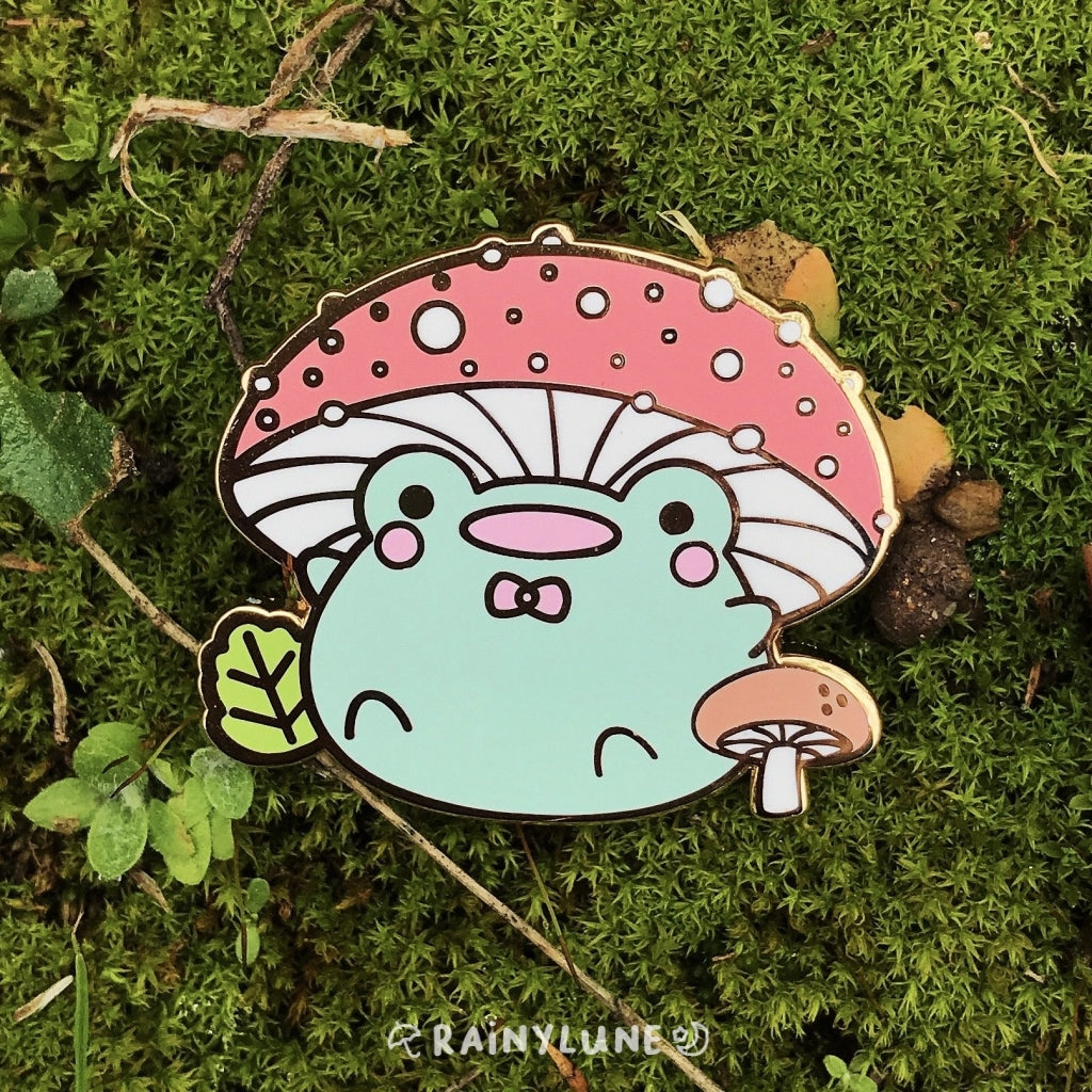 Mushroom Hat Friend the Frog Pin – rainylune